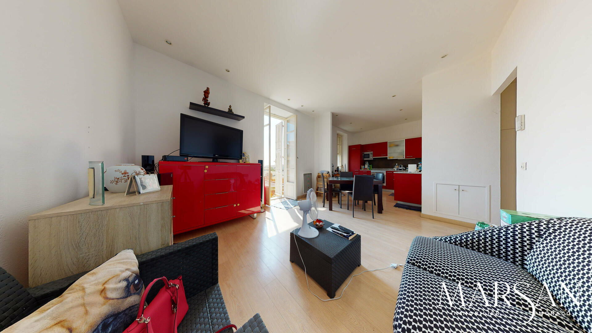 3 PIÈCES À LA VENTE - IMMEUBLE BOURGEOIS