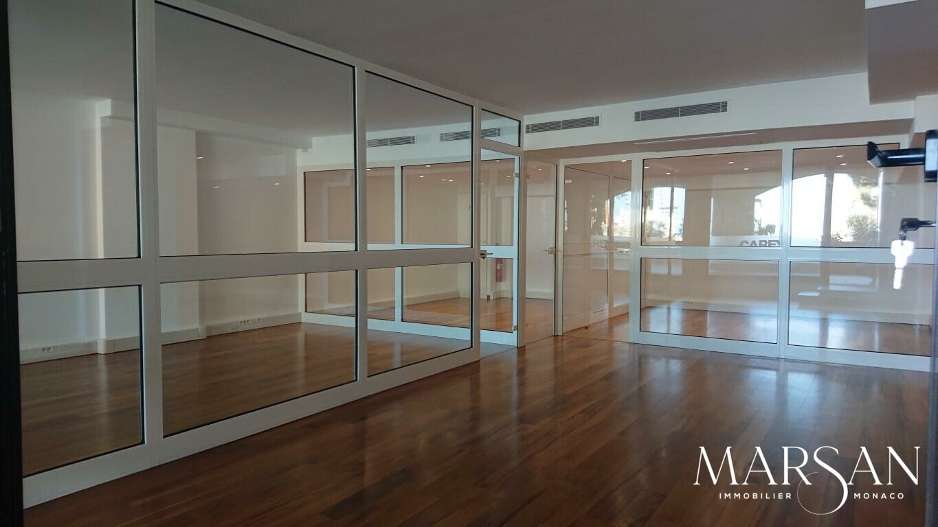 UFFICIO AMMINISTRATIVO IN VENDITA - FONTVIEILLE