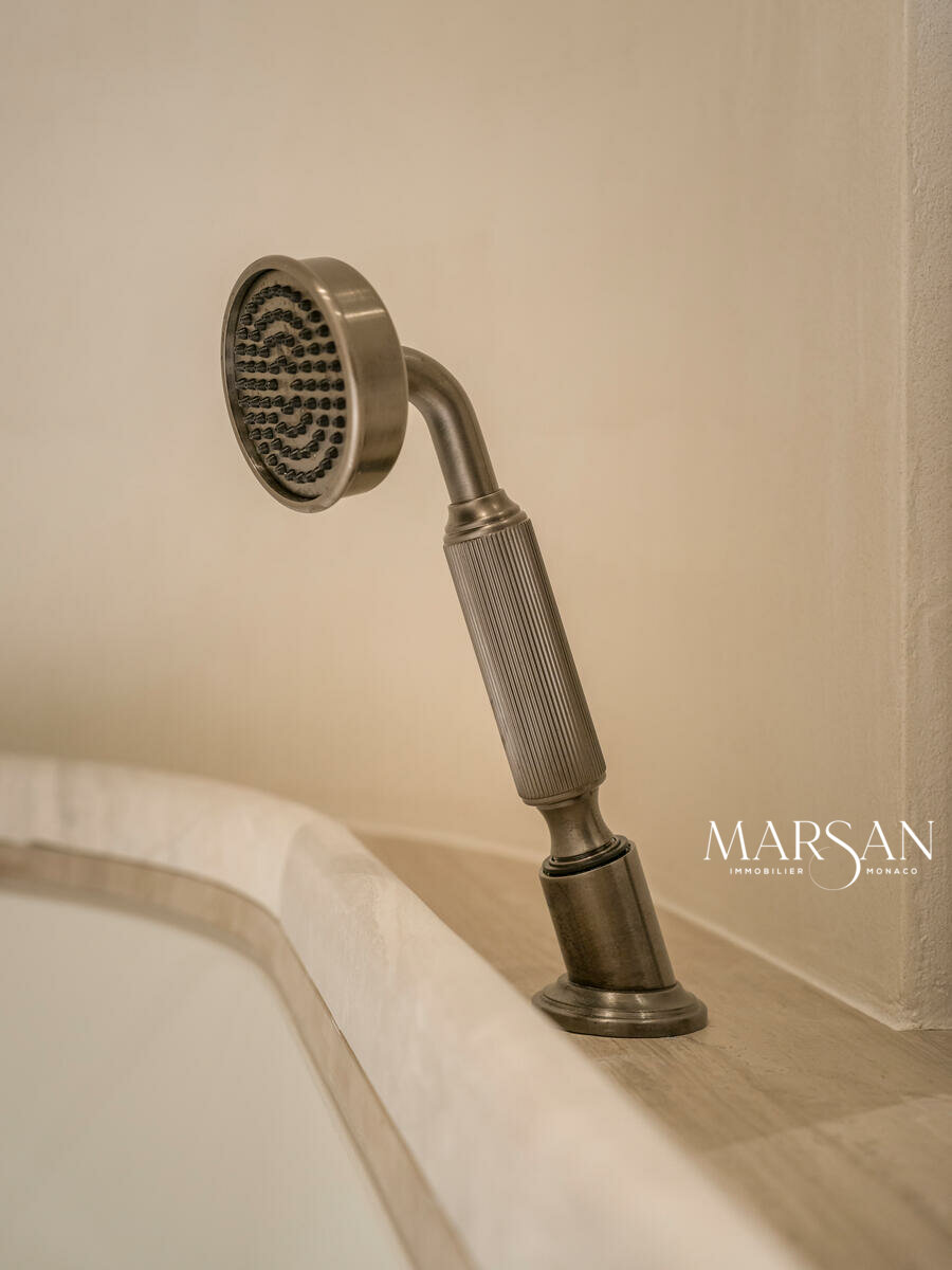 Trois-pièces rénové haut de gamme – Boulevard des Moulins