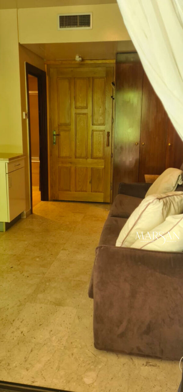 STUDIO INCANTEVOLE CON GIARDINO PRIVATO - BEVERLY PALACE