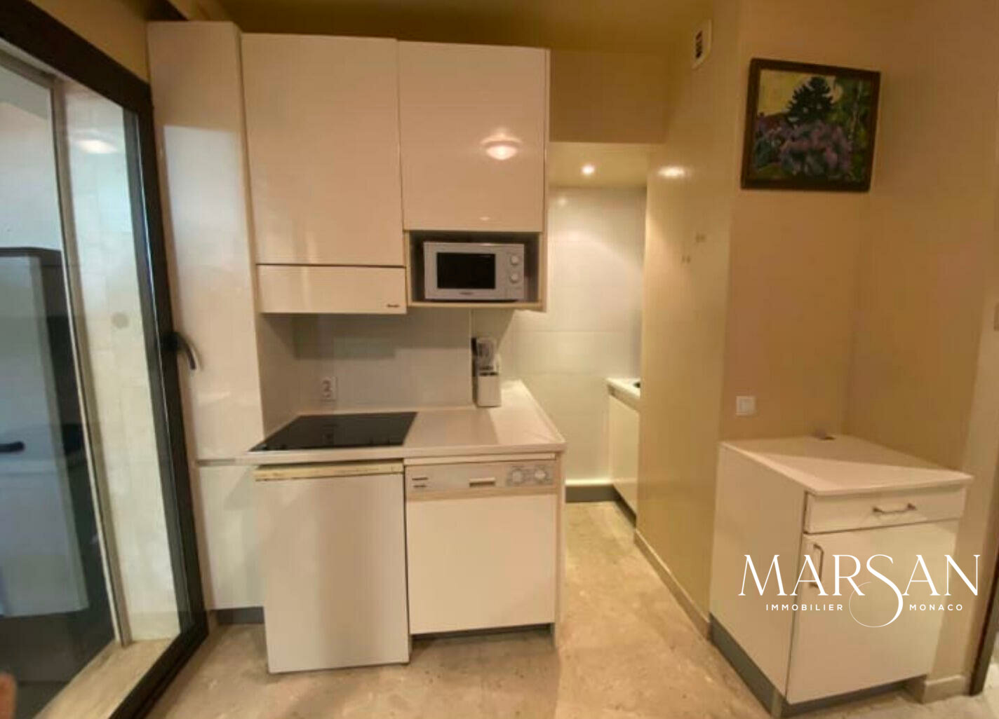 STUDIO INCANTEVOLE CON GIARDINO PRIVATO - BEVERLY PALACE