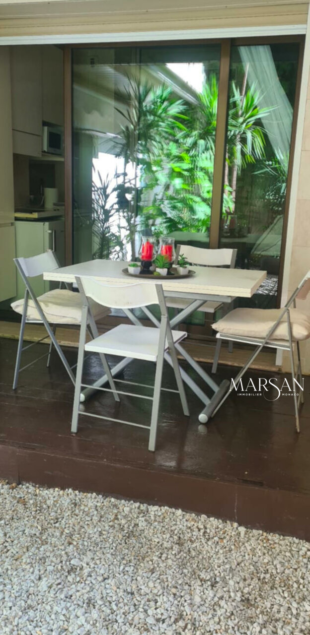 STUDIO INCANTEVOLE CON GIARDINO PRIVATO - BEVERLY PALACE