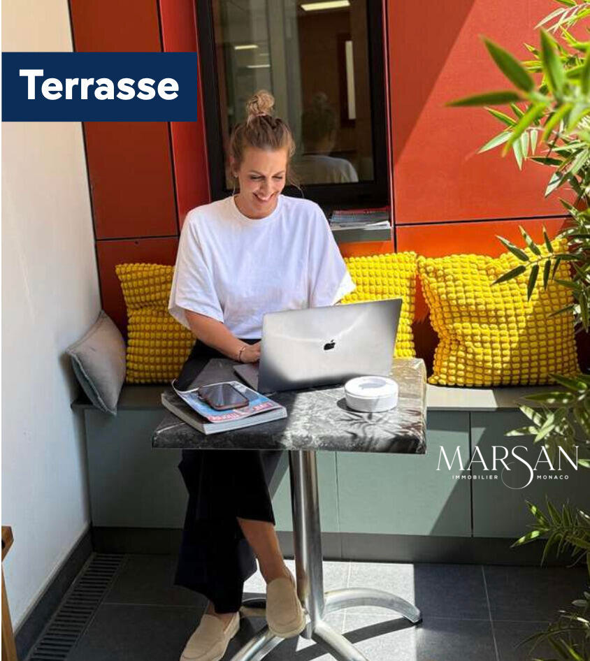 Beautiful office- NEAR MONTE CARLO COUNTRY CLUB