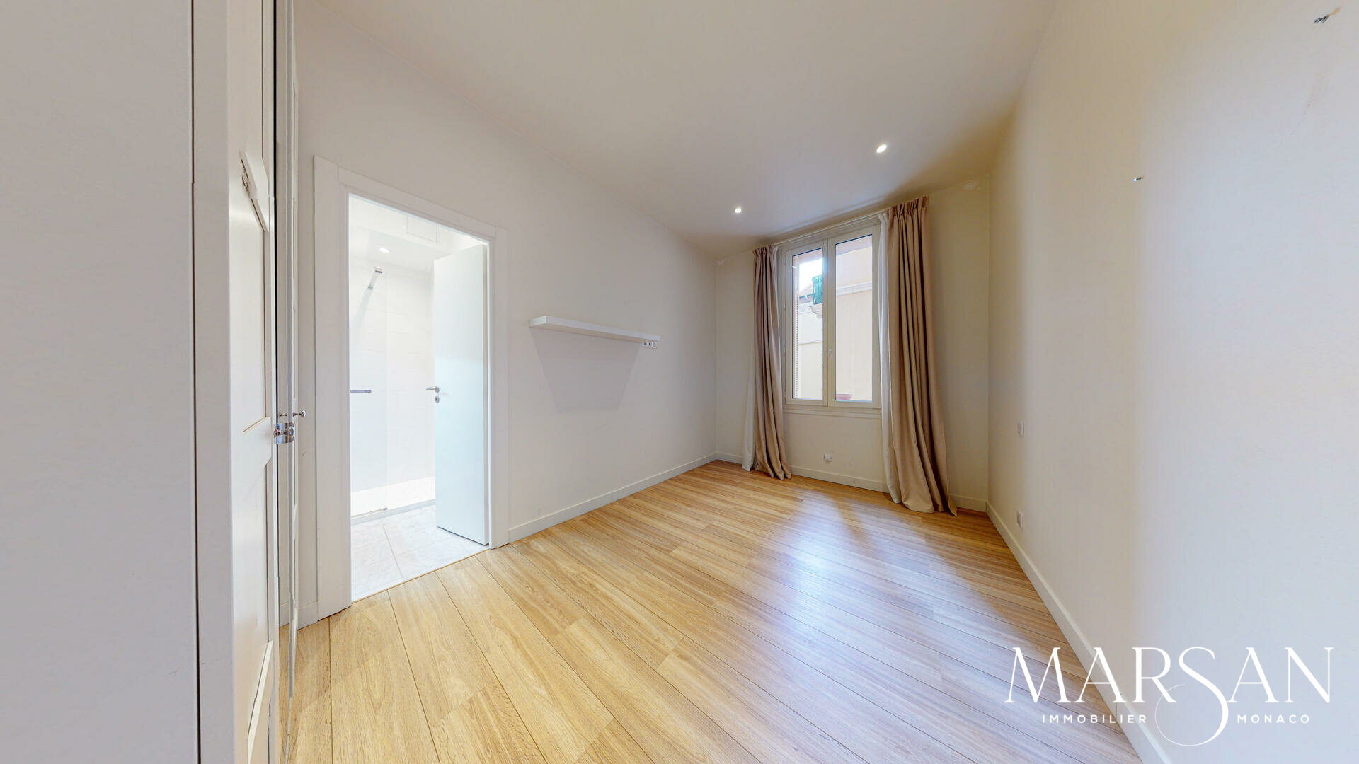 BEAUTIFUL 4-ROOM APARTMENT - LARVOTTO - UNDER LAW 887