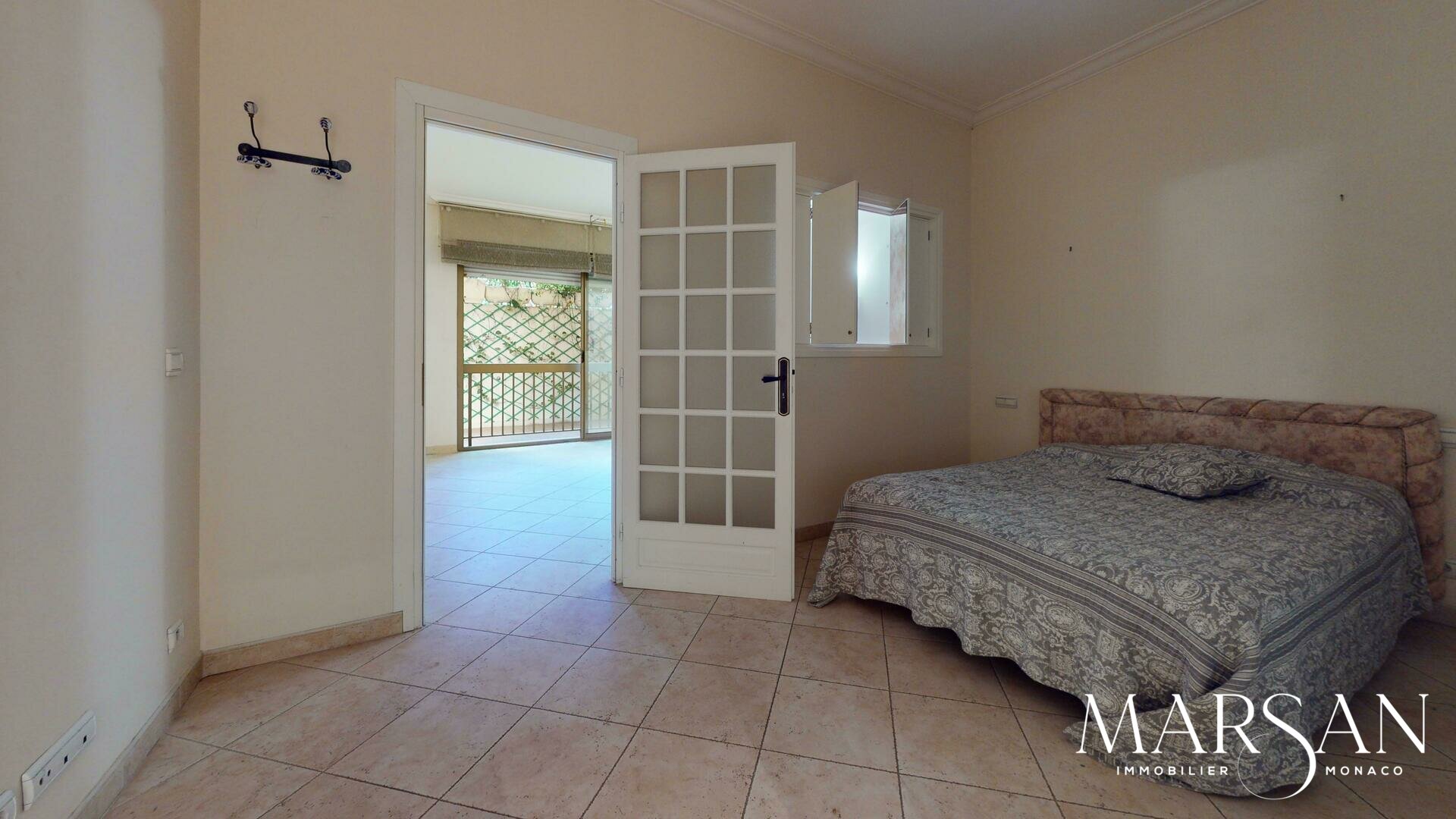 Appartement à renover - LES ACANTHES