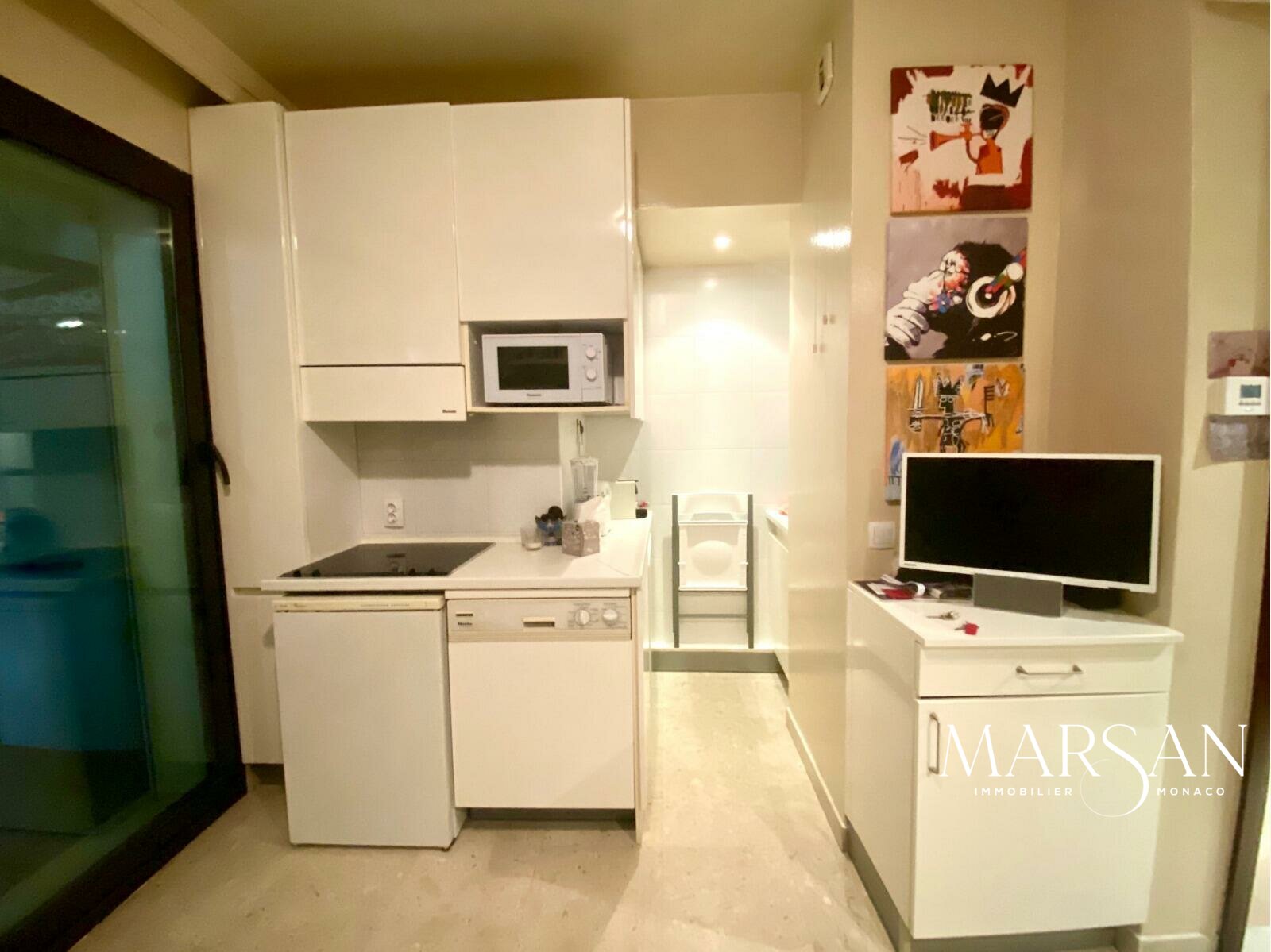 LOVELY STUDIO WITH PRIVATE GARDEN - BEVERLY PALACE