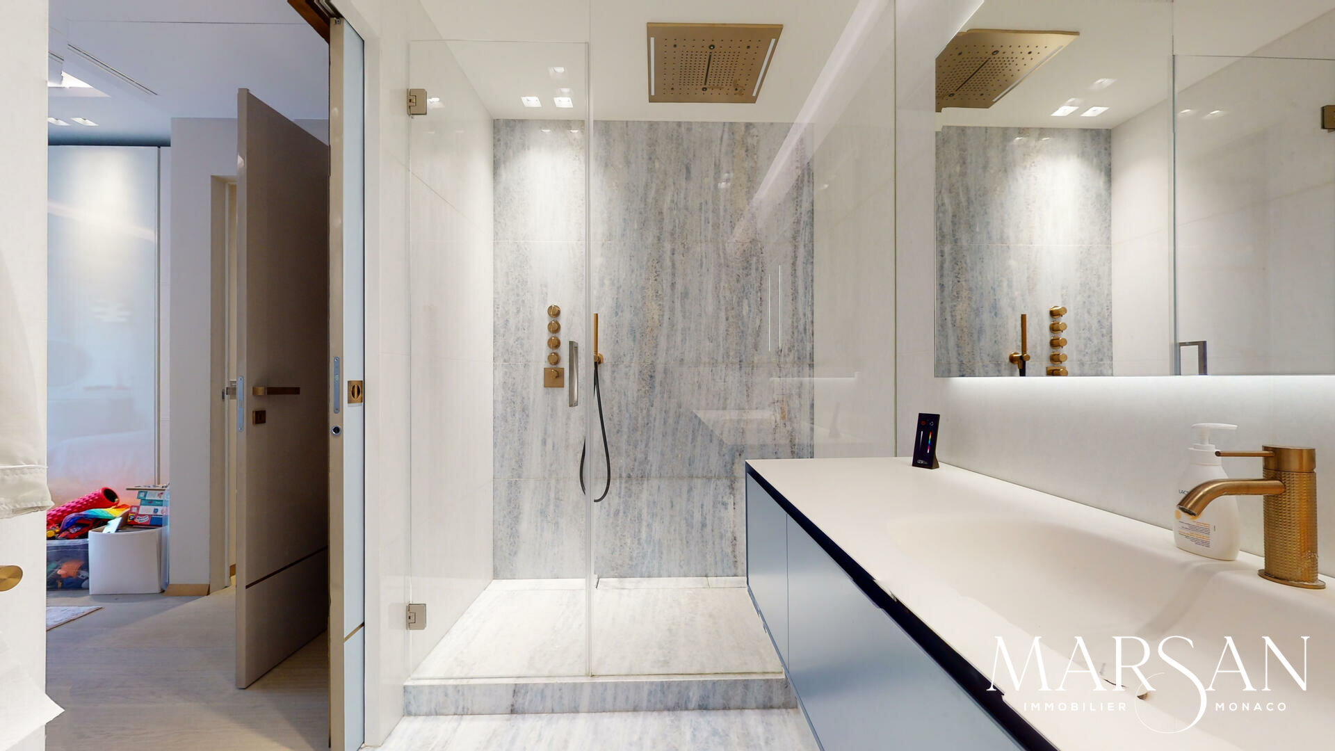 MAGNIFICO APPARTAMENTO CON 4 CAMERE DA LETTO A FONTVIEILLE - CICLADI