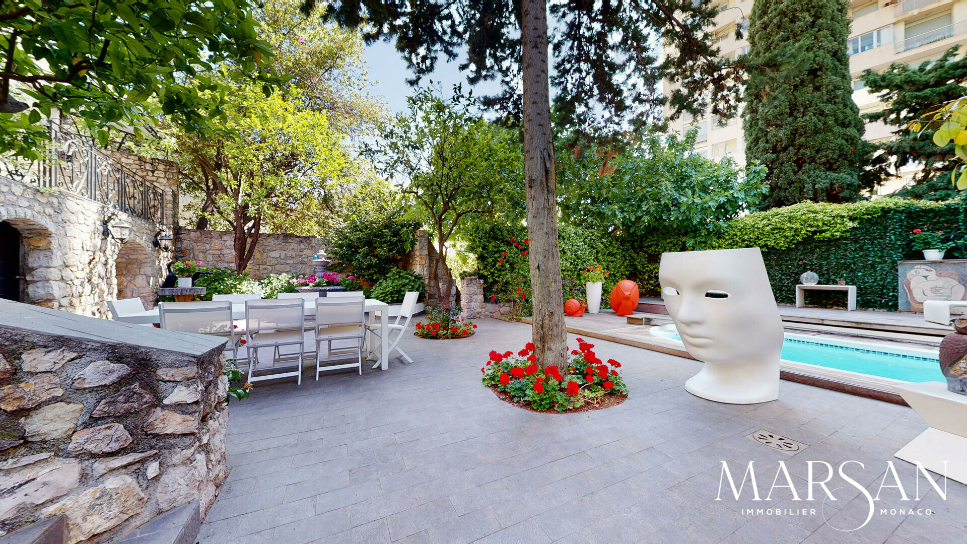 EXCEPTIONAL PRIVATE VILLA FOR SALE - SAINT ROMAN