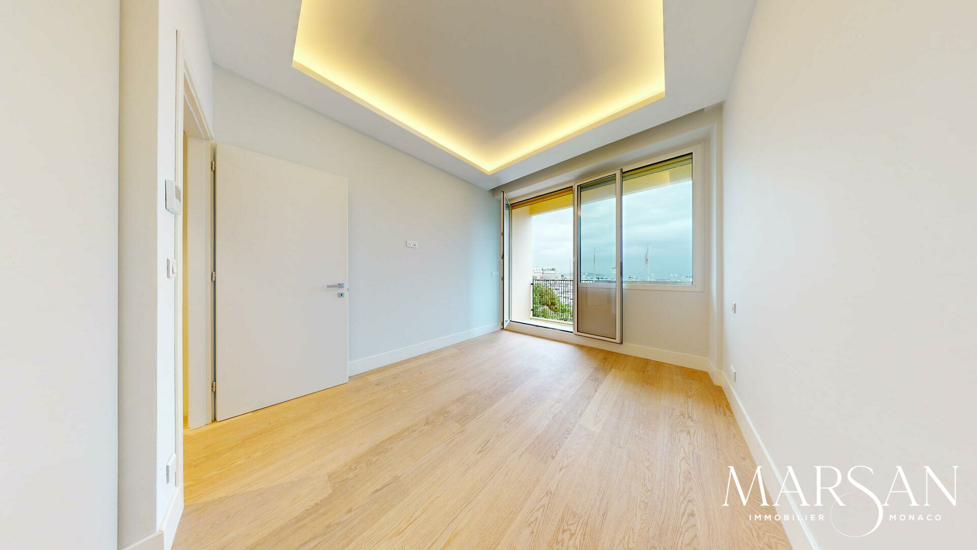 RARE 1 BEDROOM  FOR SALE - PORT HERCULES