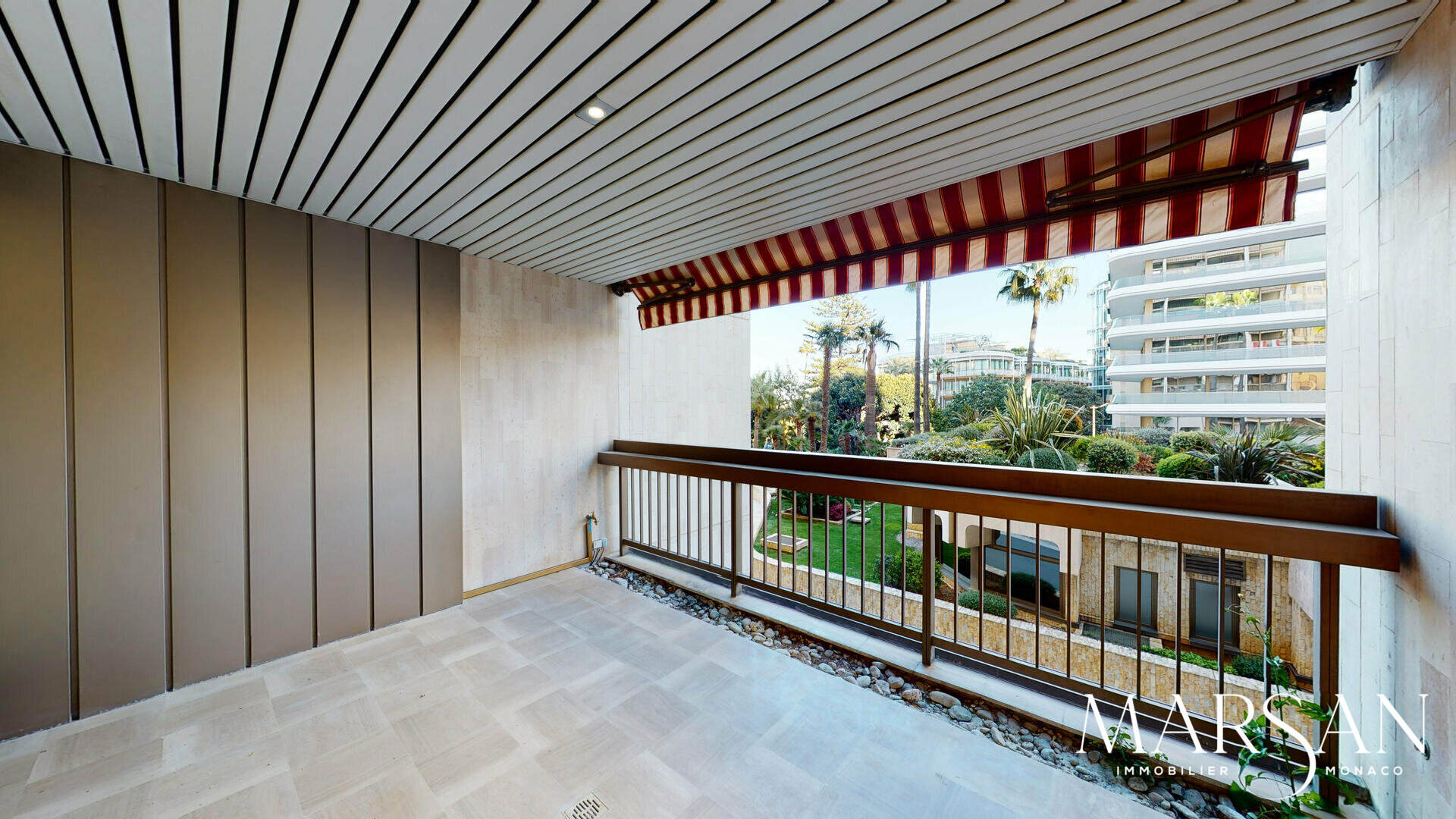 3 PIECES AU PARK PALACE RÉNOVÉ AVEC GOÛT