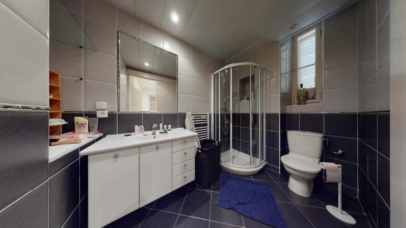 3 PIÈCES À LA VENTE - IMMEUBLE BOURGEOIS