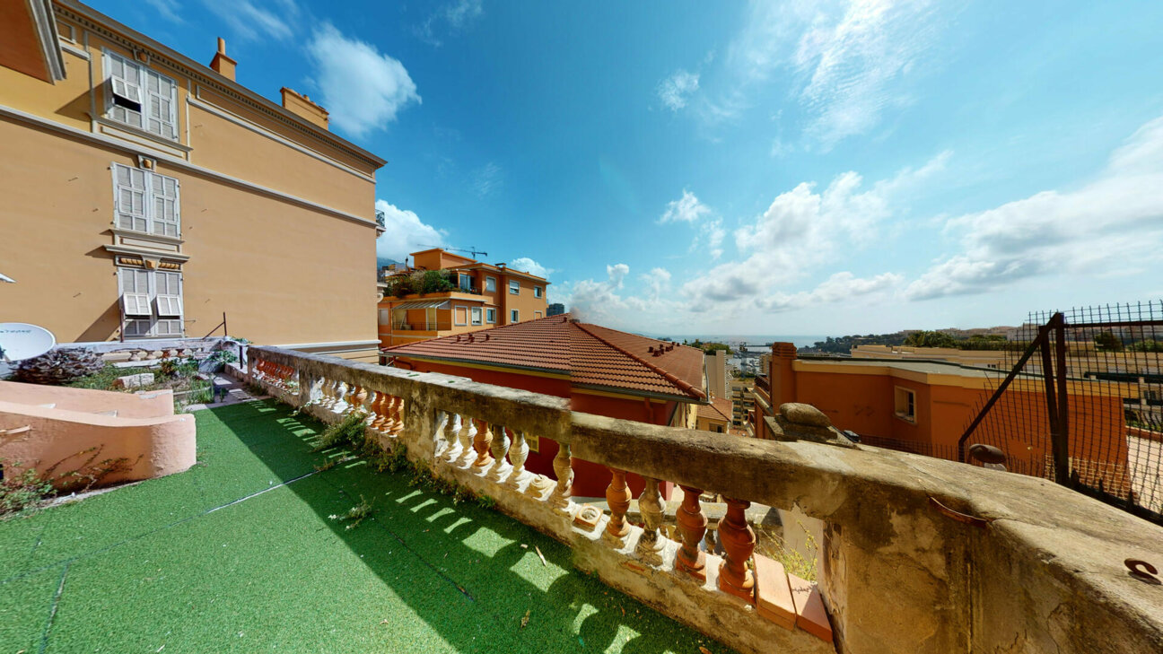 3 PIÈCES À LA VENTE - IMMEUBLE BOURGEOIS