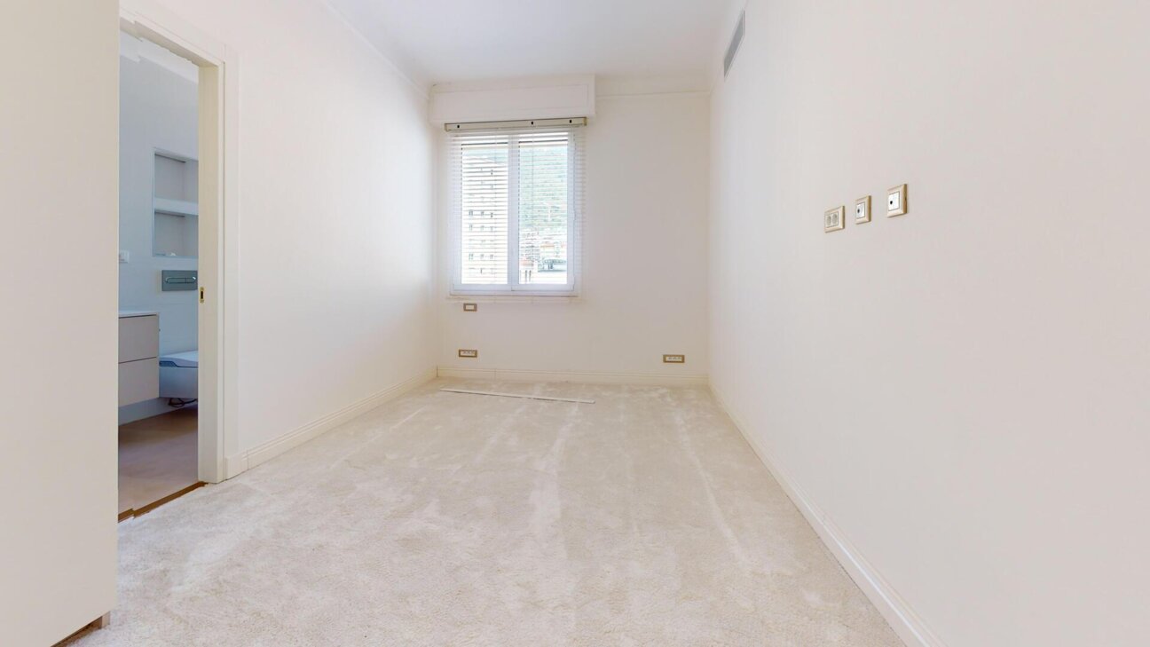 TRÉS GRAND APPARTEMENT - FRANZIDO PALACE