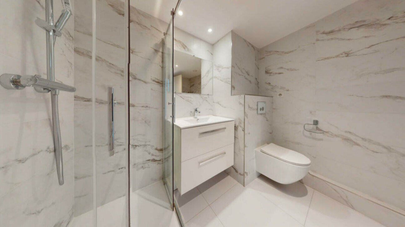 Annonciade – Studio moderne en étage élevé avec terrasse