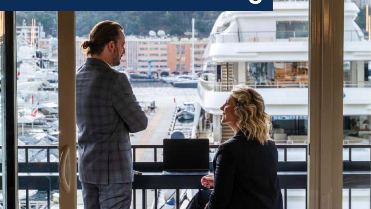 Beau bureau- PROCHE MONACO YACHT CLUB