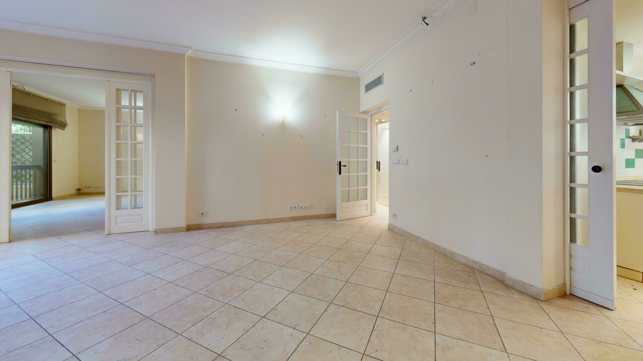 Appartement à renover - LES ACANTHES