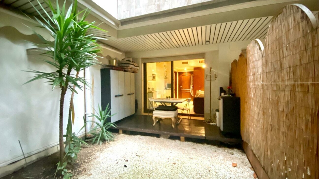 LOVELY STUDIO WITH PRIVATE GARDEN - BEVERLY PALACE