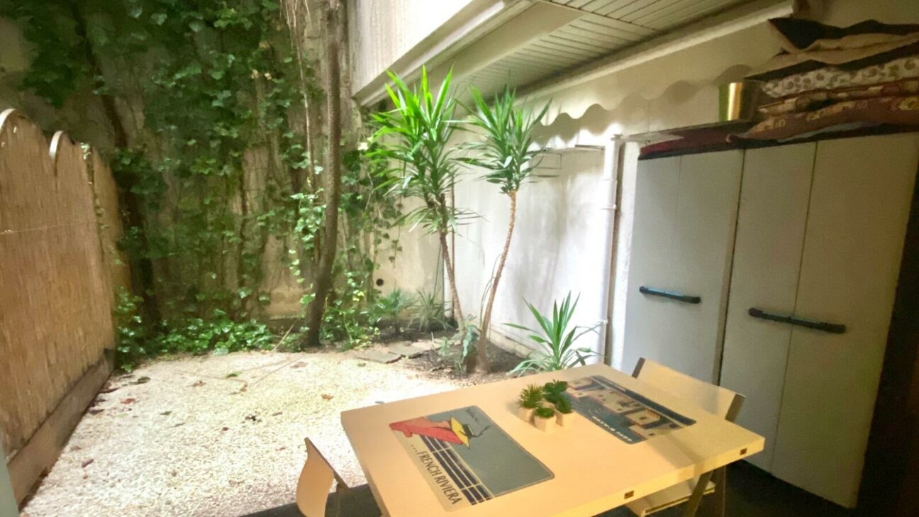 LOVELY STUDIO WITH PRIVATE GARDEN - BEVERLY PALACE