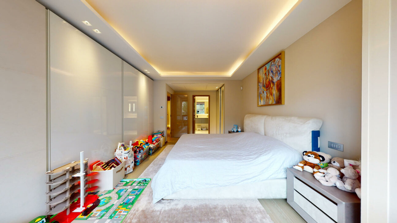 MAGNIFICO APPARTAMENTO CON 4 CAMERE DA LETTO A FONTVIEILLE - CICLADI