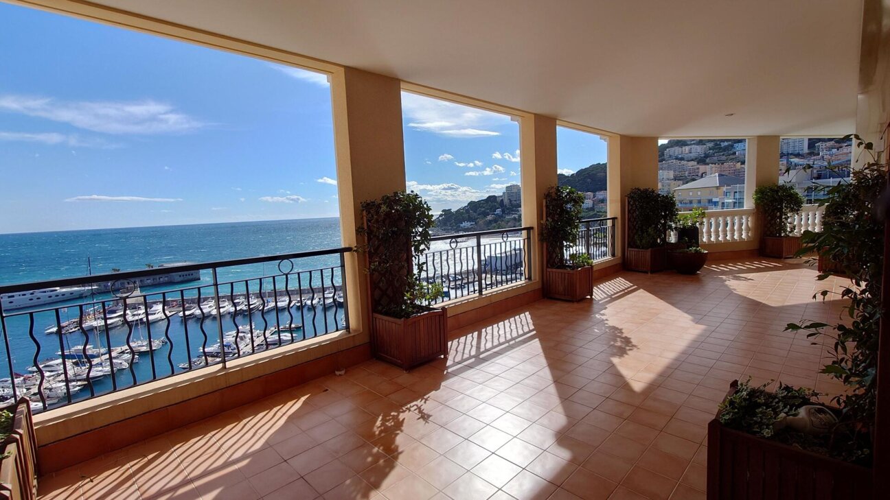 APPARTAMENTO STUPEFACENTE CON 7 STANZE - MEMMO CENTER