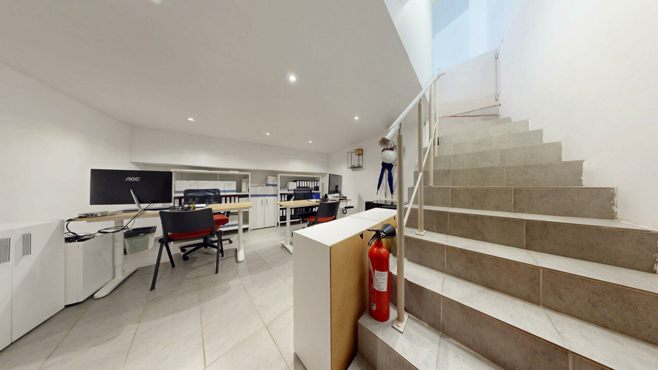 DROIT AU BAIL AVEC VITRINE - MONEGHETTI- BUREAU OU BOUTIQUE