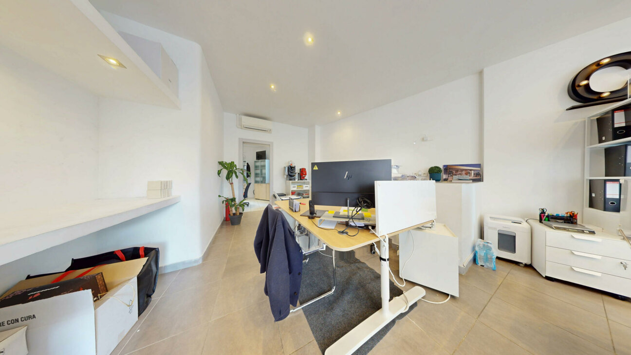 DROIT AU BAIL AVEC VITRINE - MONEGHETTI- BUREAU OU BOUTIQUE