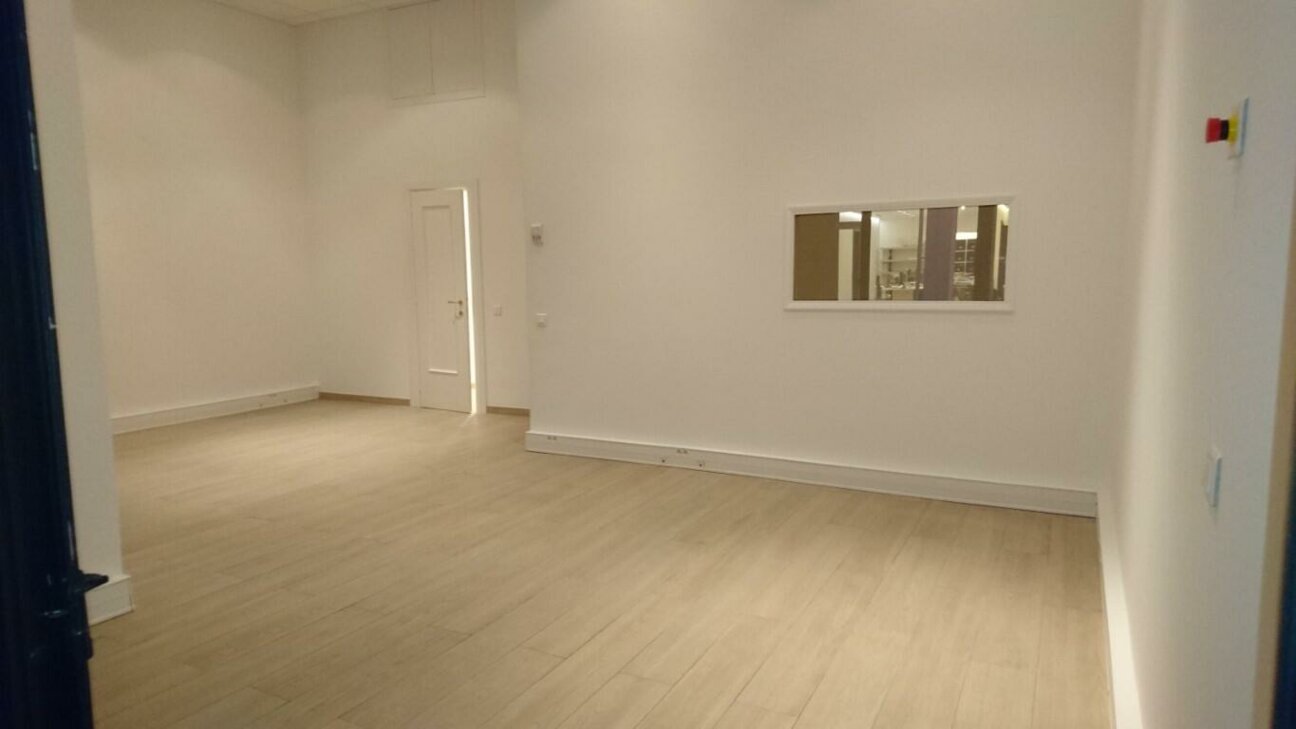 BUREAU ADMINISTRATIF À VENDRE - FONTVIEILLE