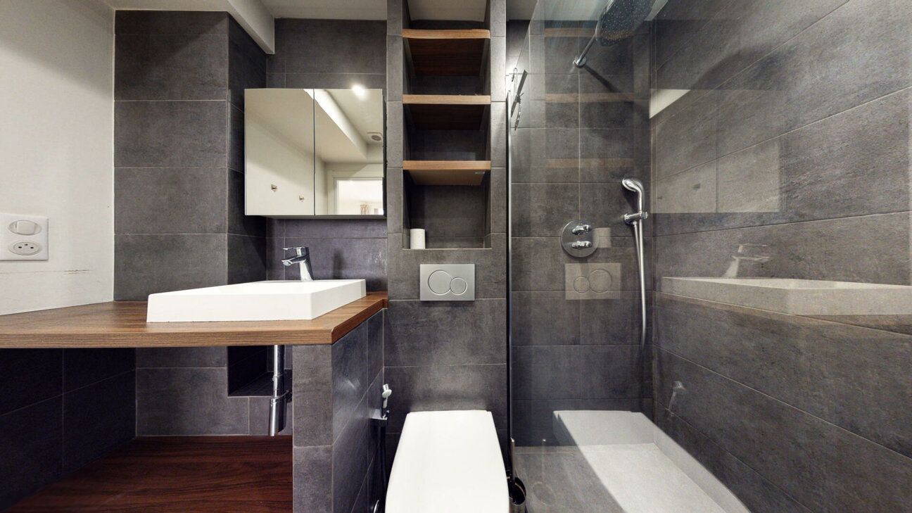 BEAUTIFUL 4-ROOM APARTMENT - LARVOTTO - UNDER LAW 887