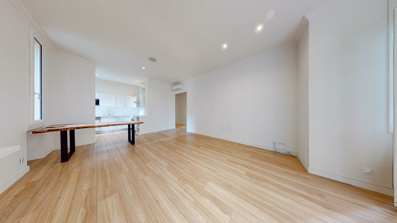 BEAUTIFUL 4-ROOM APARTMENT - LARVOTTO - UNDER LAW 887